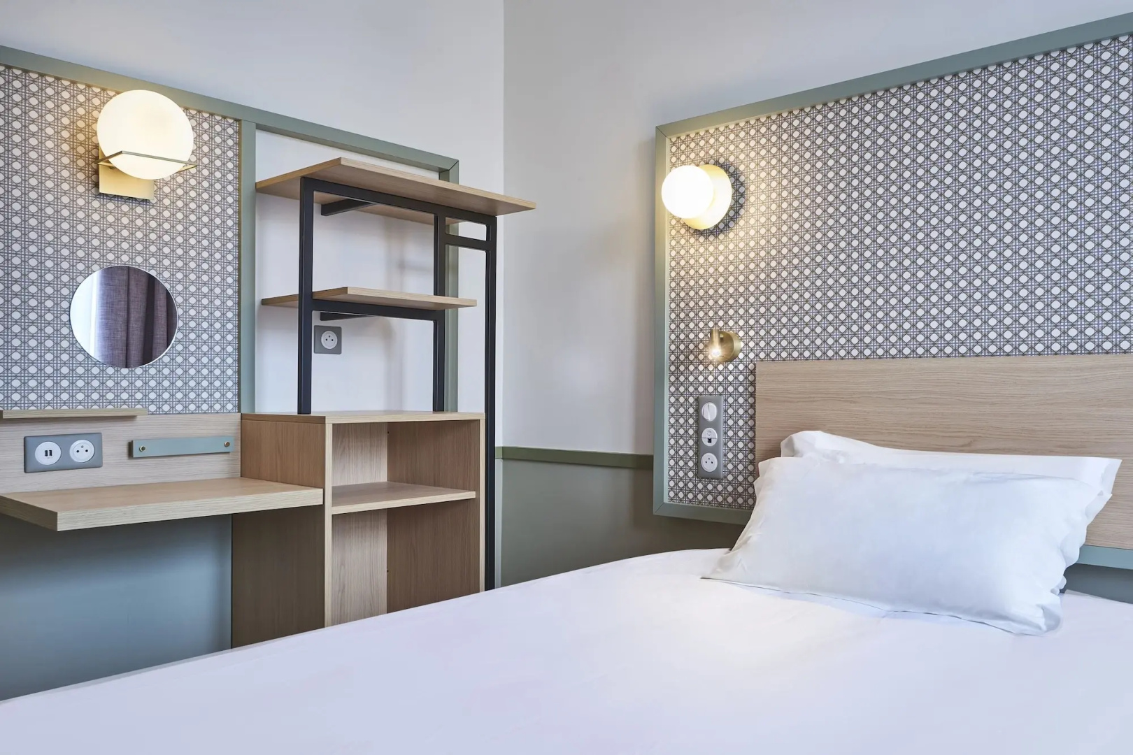 Photo - Hôtel Cervantes by Happyculture