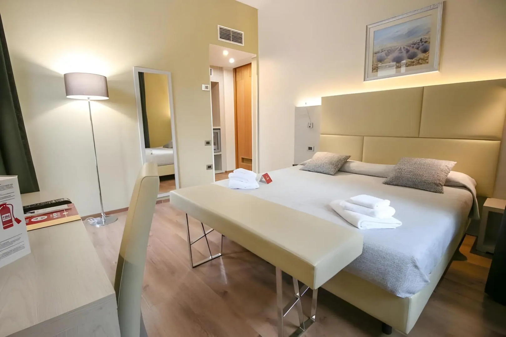 Photo - Hotel Diplomatic