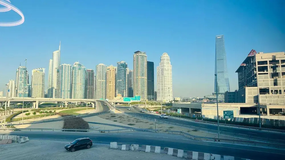 Photo - Sunday Sheikh Zayed Road Concord Tower by Belvilla