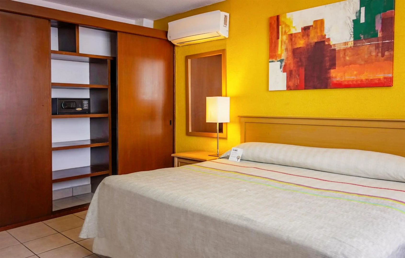Photo - Sunrock Hotel & Suites