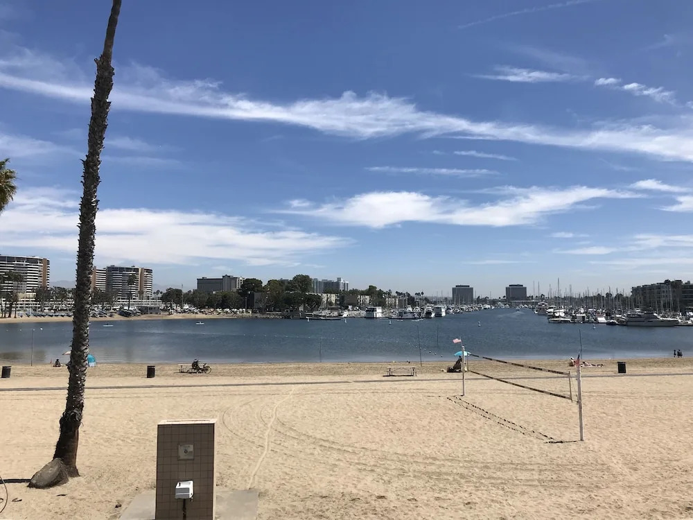 Photo - Foghorn Harbor Inn