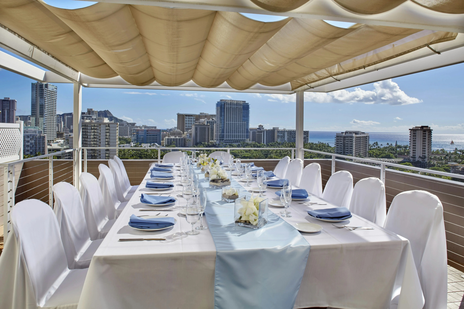 Photo - DoubleTree by Hilton Hotel Alana - Waikiki Beach