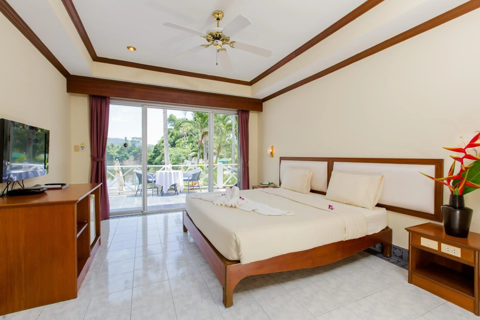 Foto - Serenity Lakeside Resort