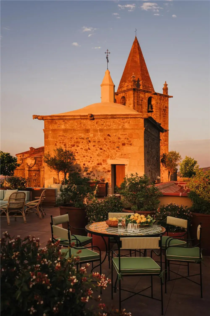 Photo - Palacio De Godoy Caceres, Curio Collection By Hilton