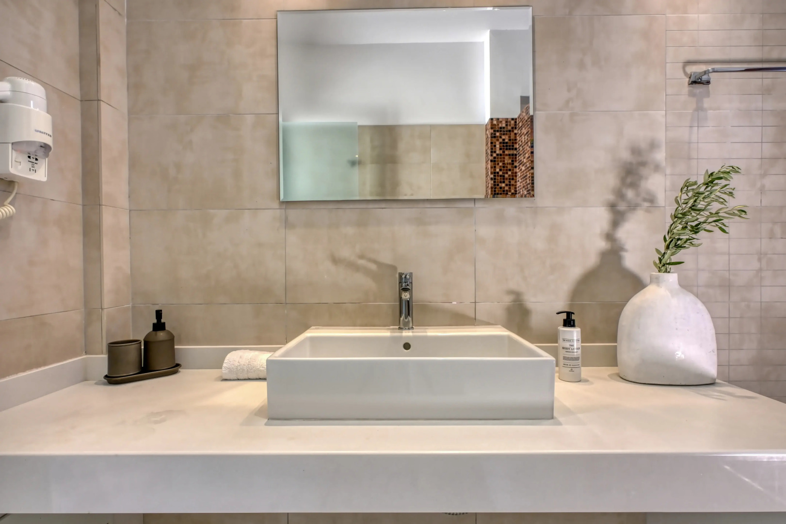 Photo - Splendour Hotel and Suites