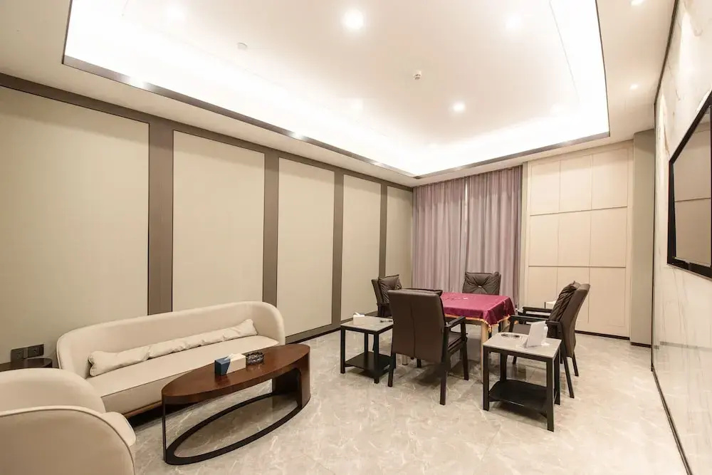 Photo - Rising Dragon International Hotel