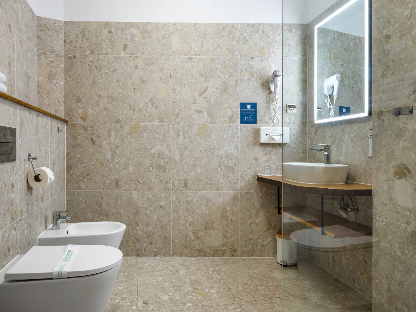 Foto - Hotel Batory
