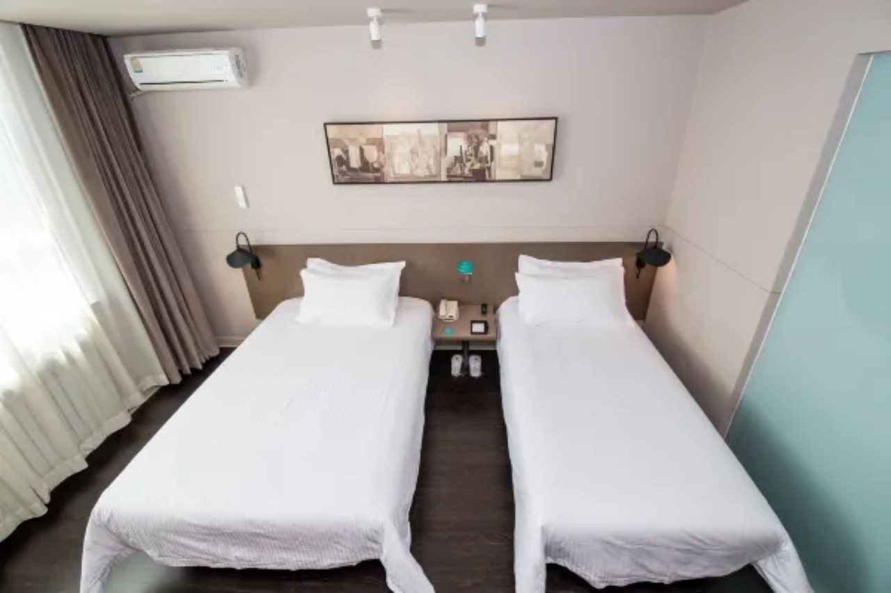 Jinjiang Inn Select Chifeng Railway Station