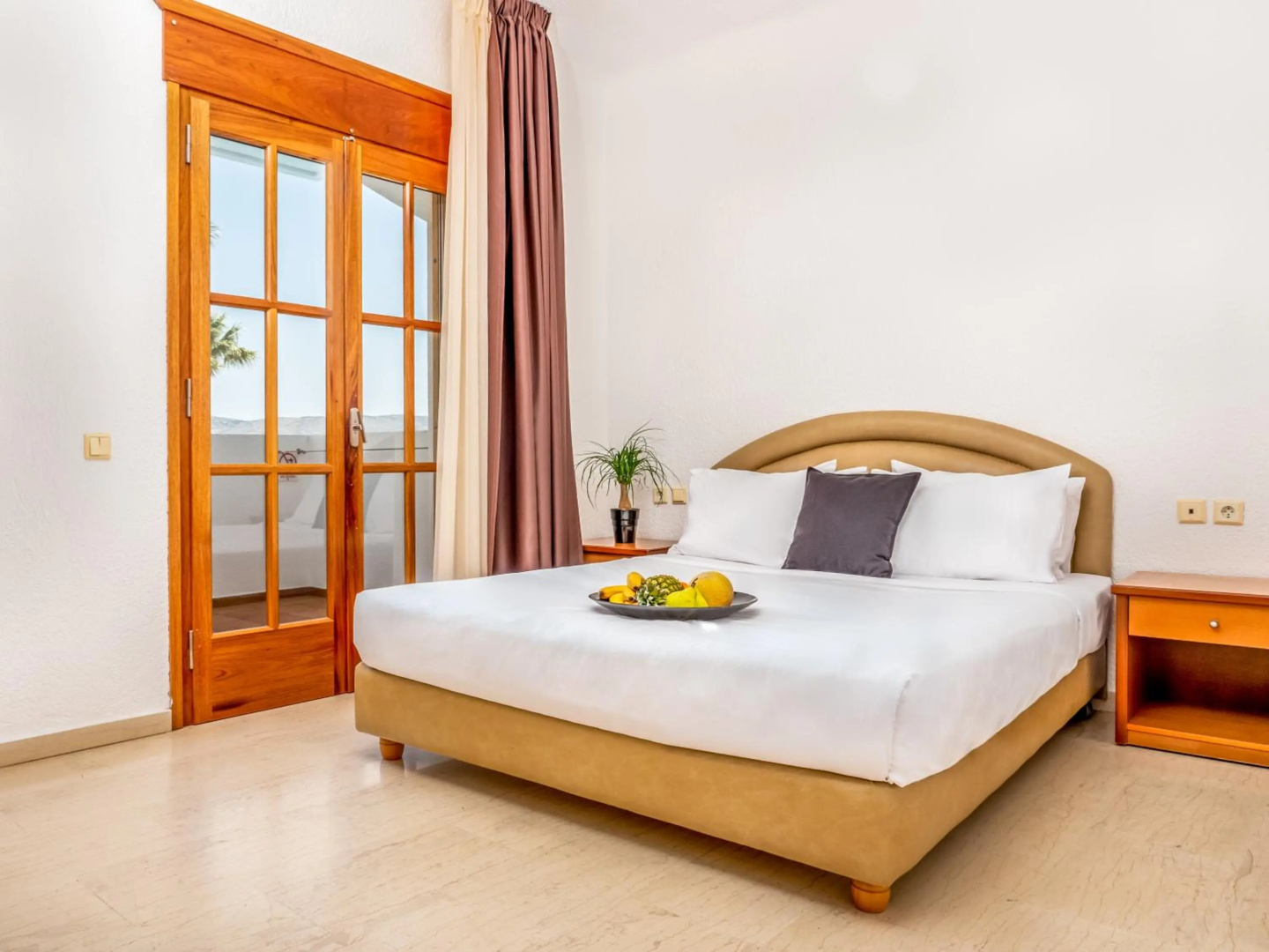 Elounda Alikes Suites & Studios