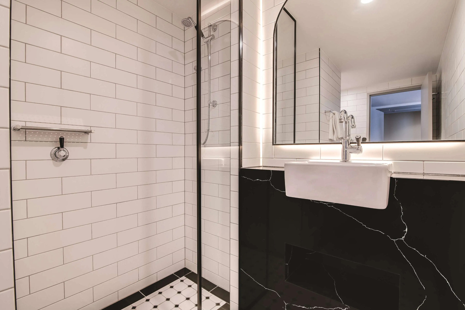 Foto - The Savoy Hotel on Little Collins Melbourne