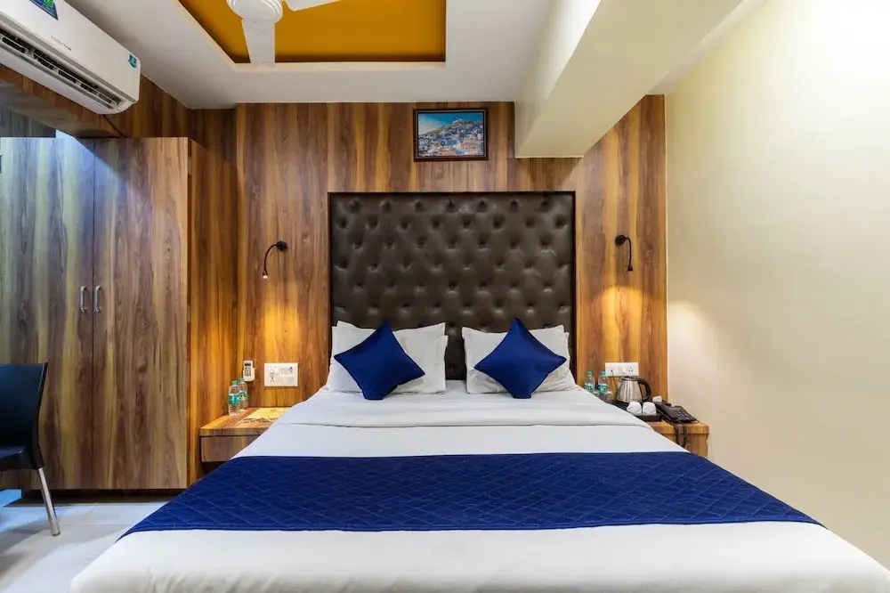 Photo - Hotel Ashyana - Near To Grant Road Station Mumbai