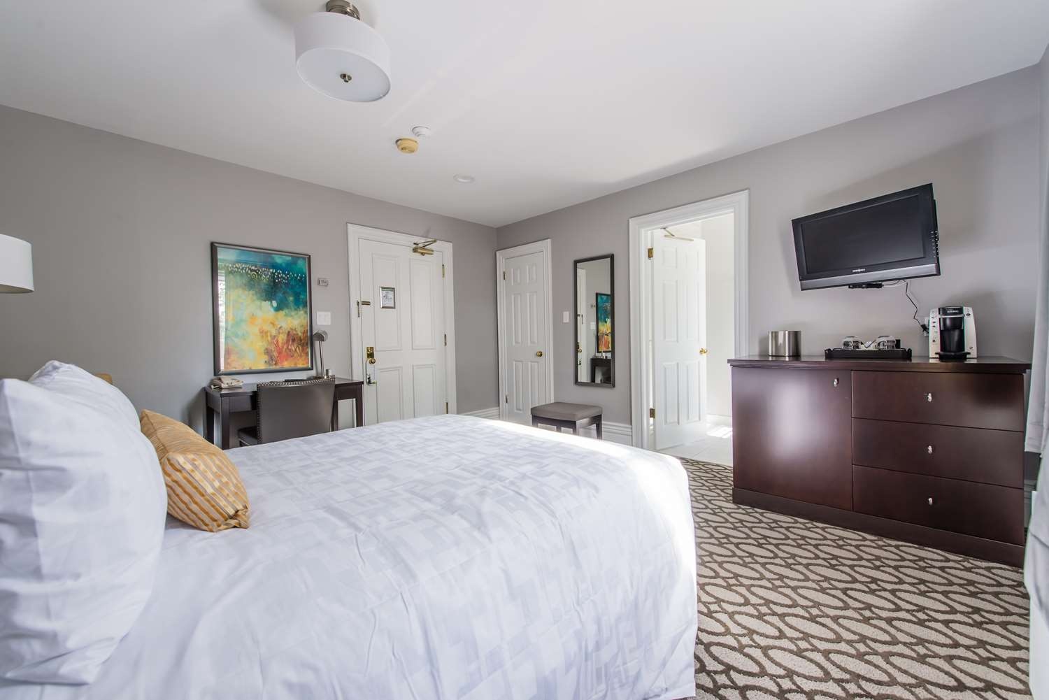 Photo - Idlewyld Inn & Spa