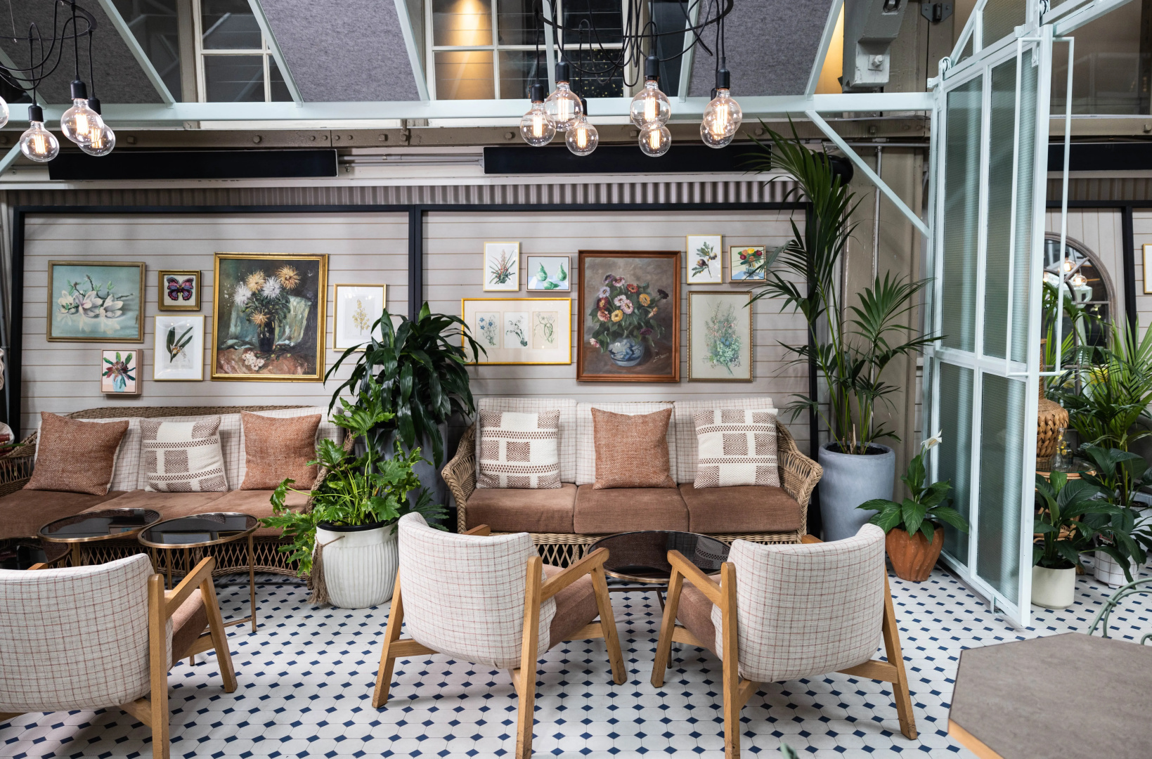 Photo - Ovolo Sydney Woolloomooloo, a Wyndham Hotel