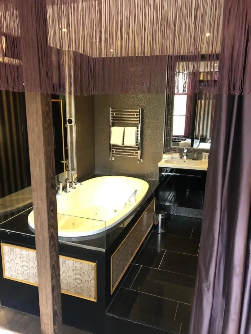 Foto - The Toren Amsterdam, by The Pavilions