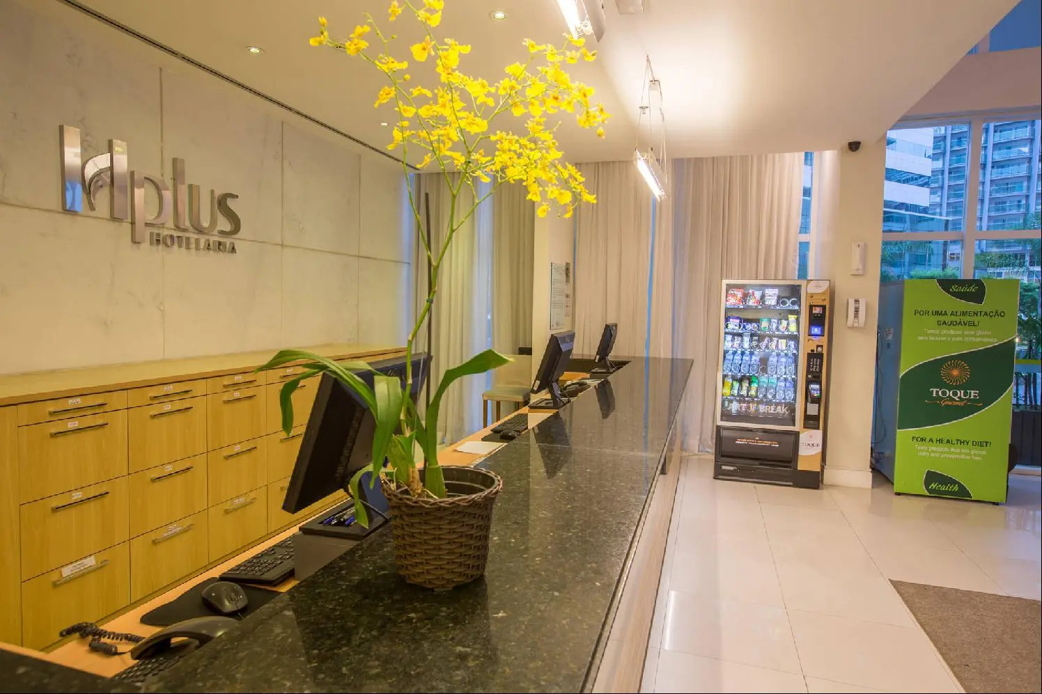 Photo - Saint Moritz Hplus Express