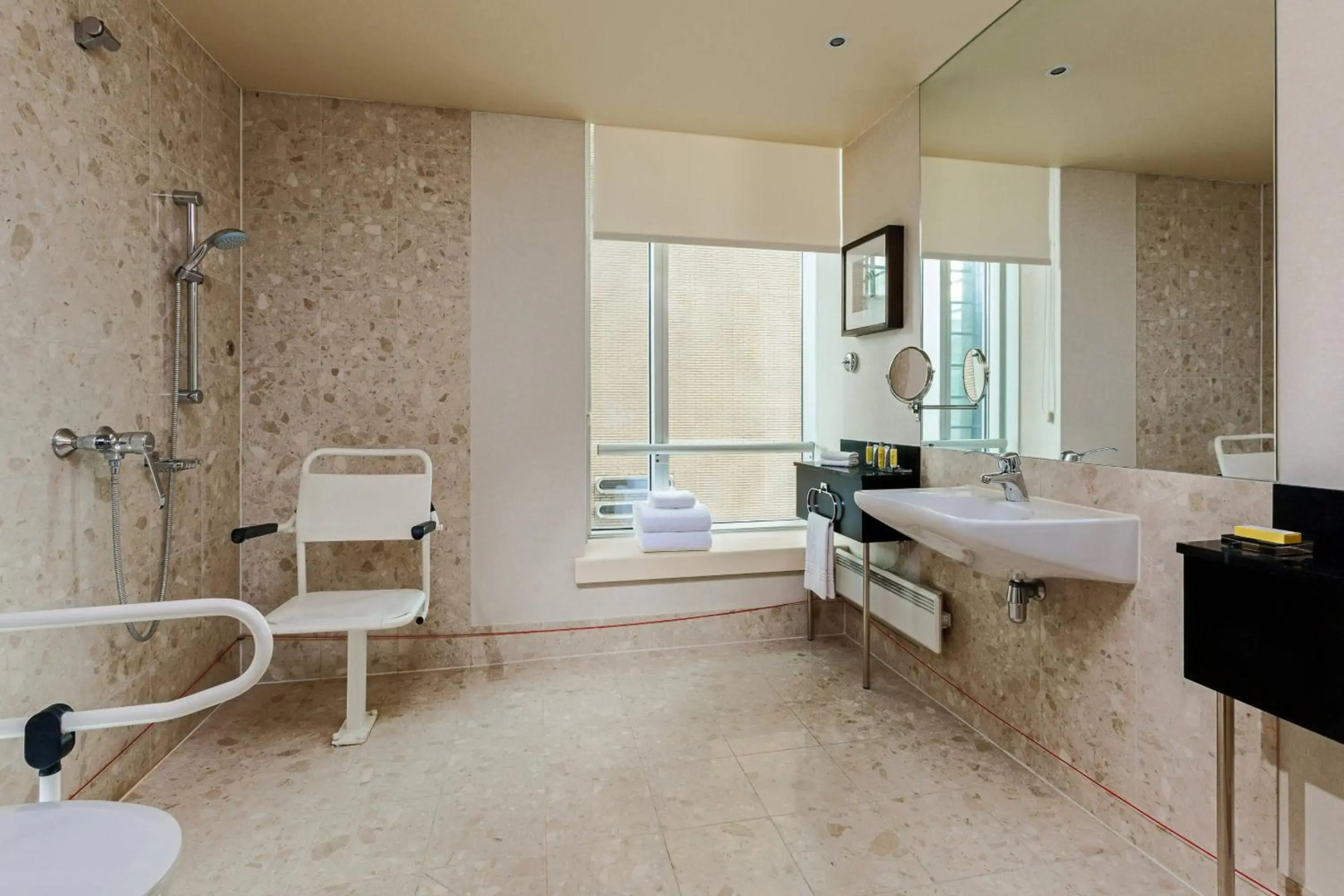 Photo - Rotterdam Marriott Hotel