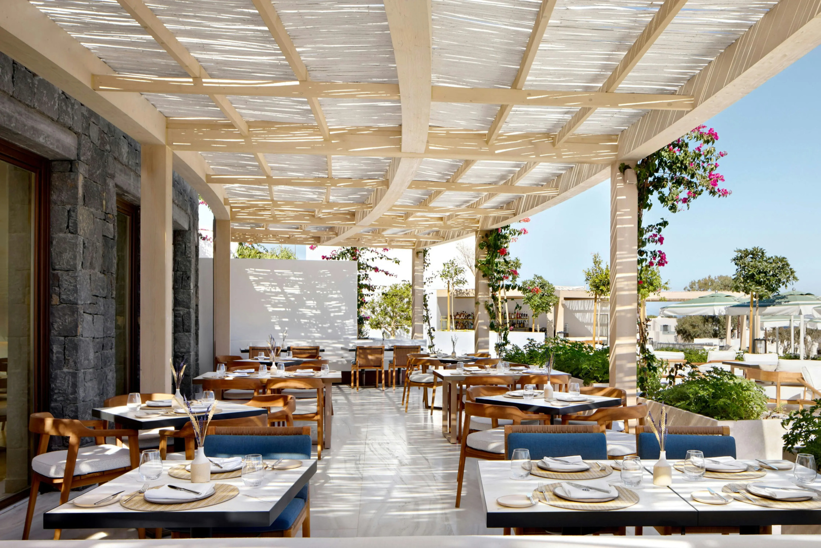 Photo - Sandblu Santorini, LXR Hotels & Resorts