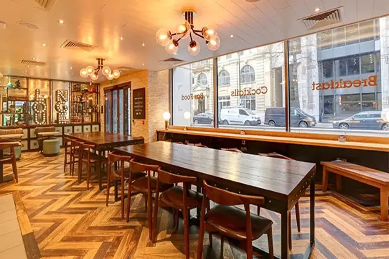 Foto - Hub By Premier Inn London Westminster - Westminster Abbey