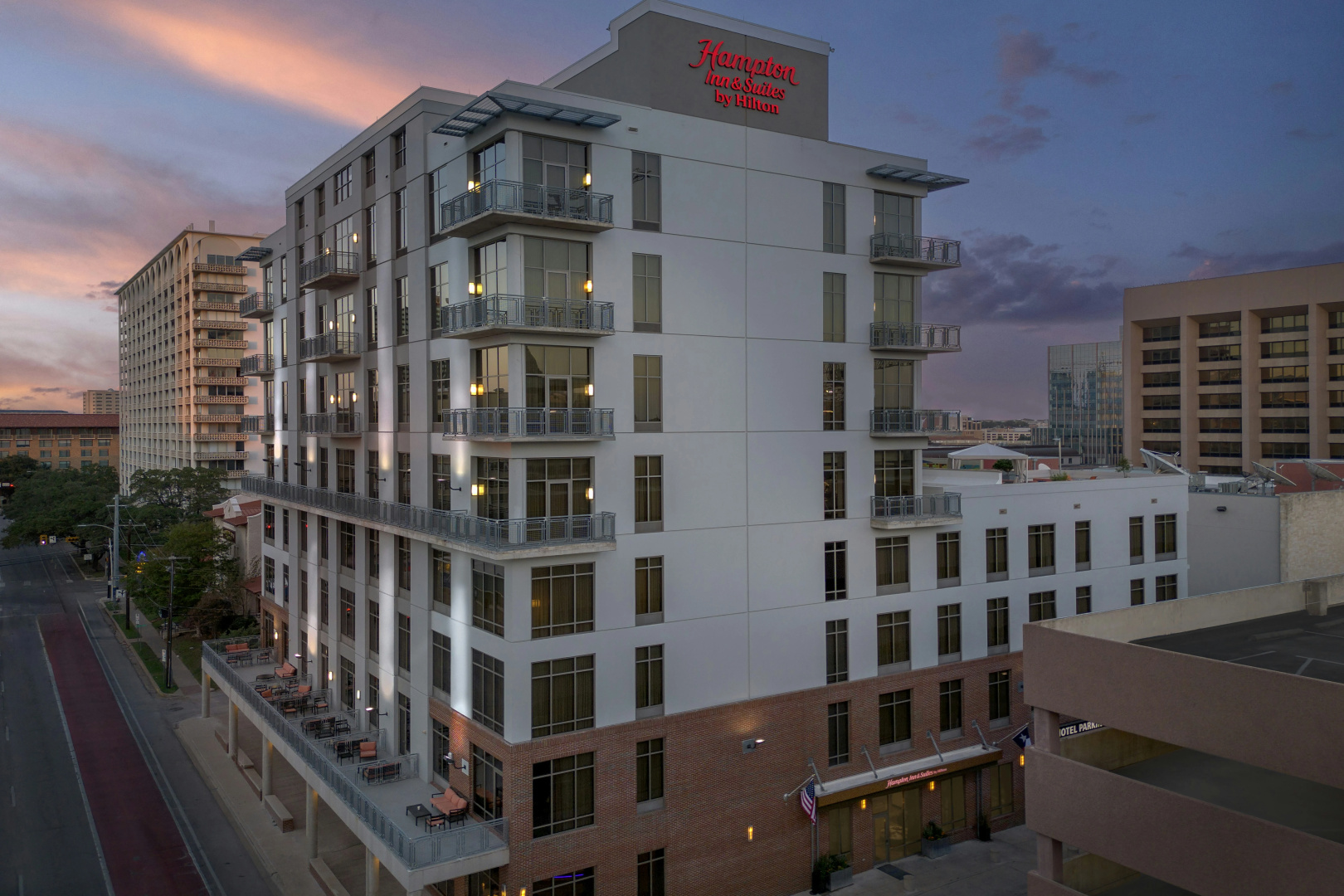 Photo - Hampton Inn & Suites Austin @ The University / Capitol