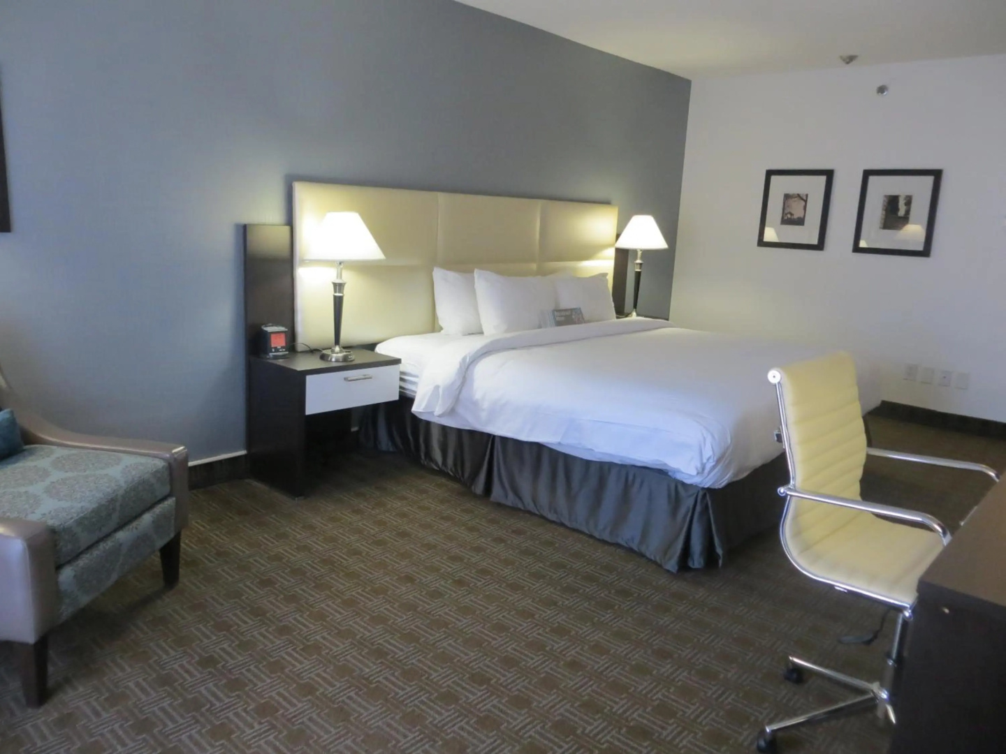 Photo - Toronto Don Valley Hotel and Suites