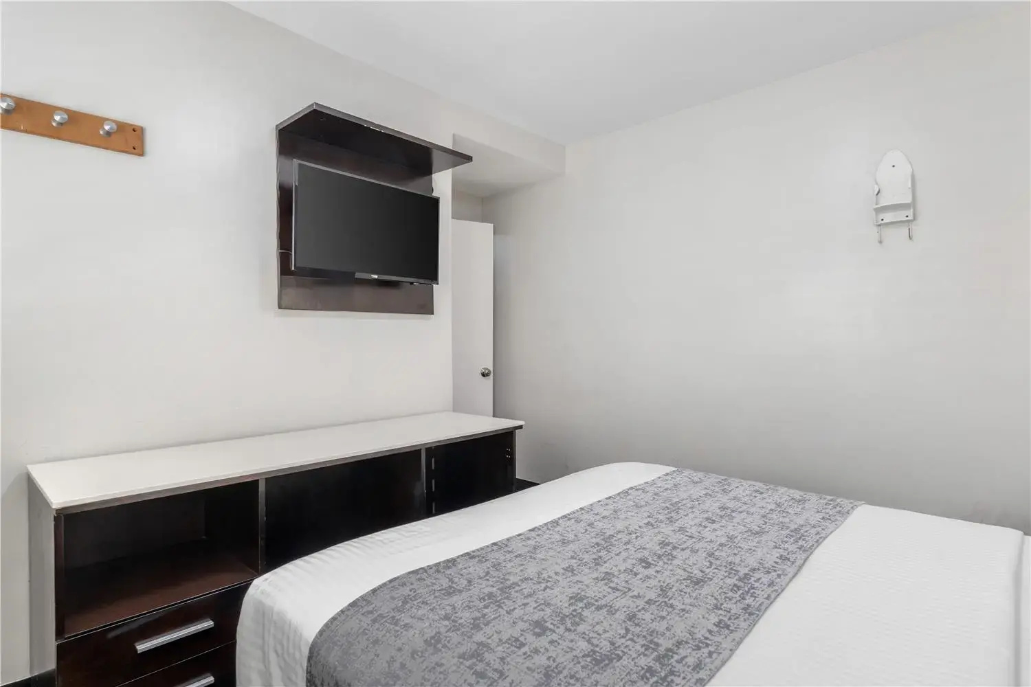 Photo - SureStay Hotel by Best Western Beverly Hills West LA