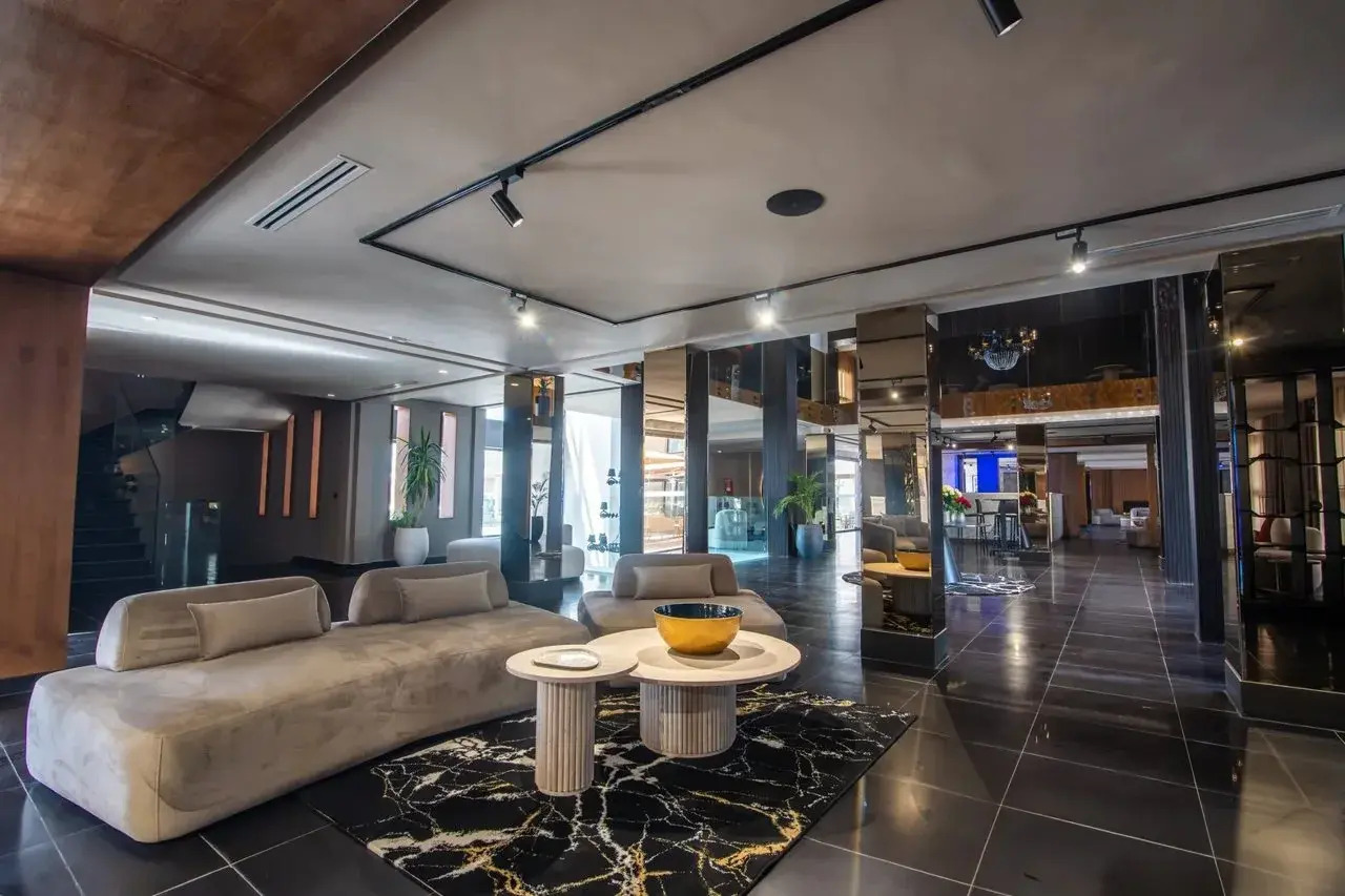 Photo - Dominium Palace