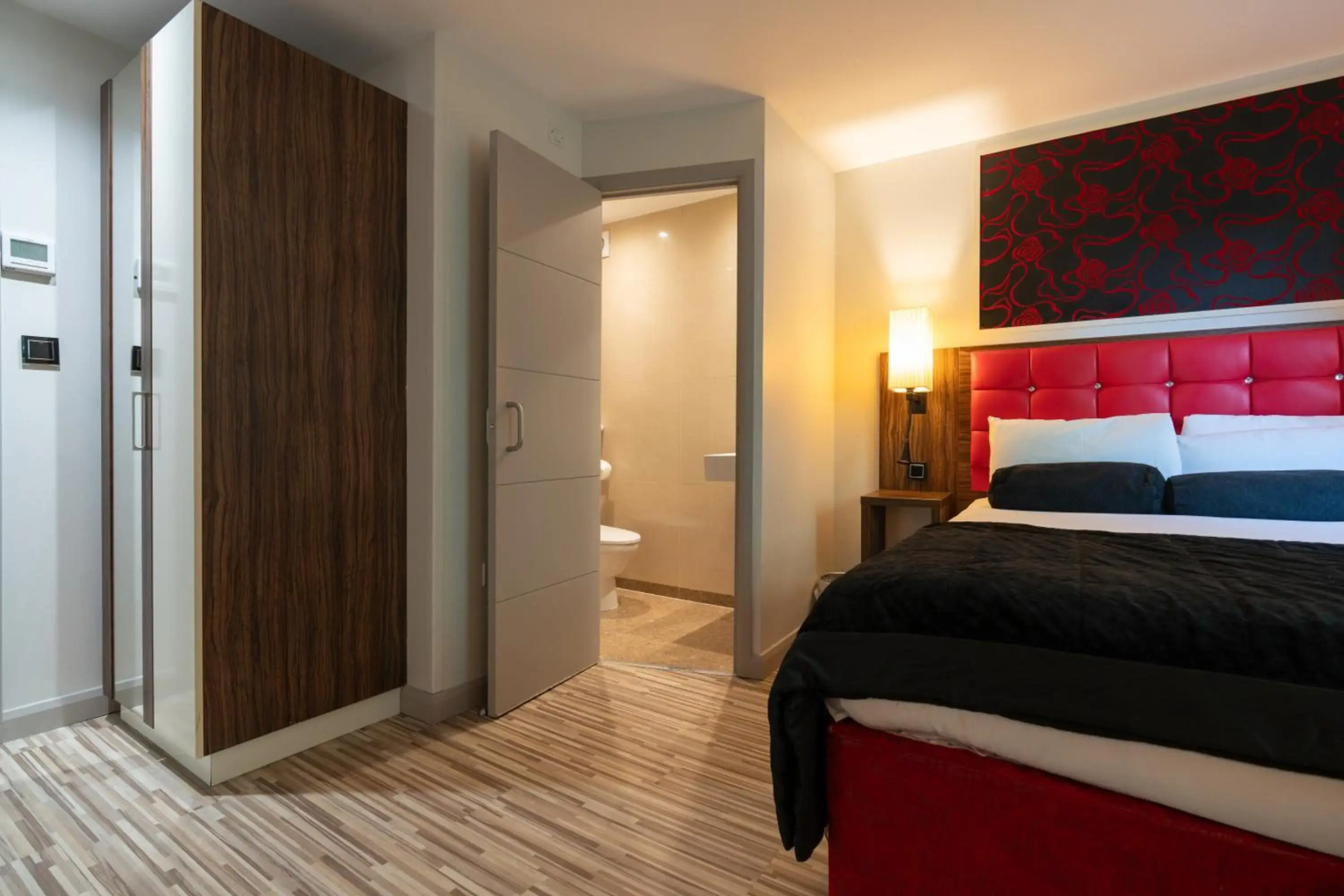 Photo - Simply Rooms & Suites