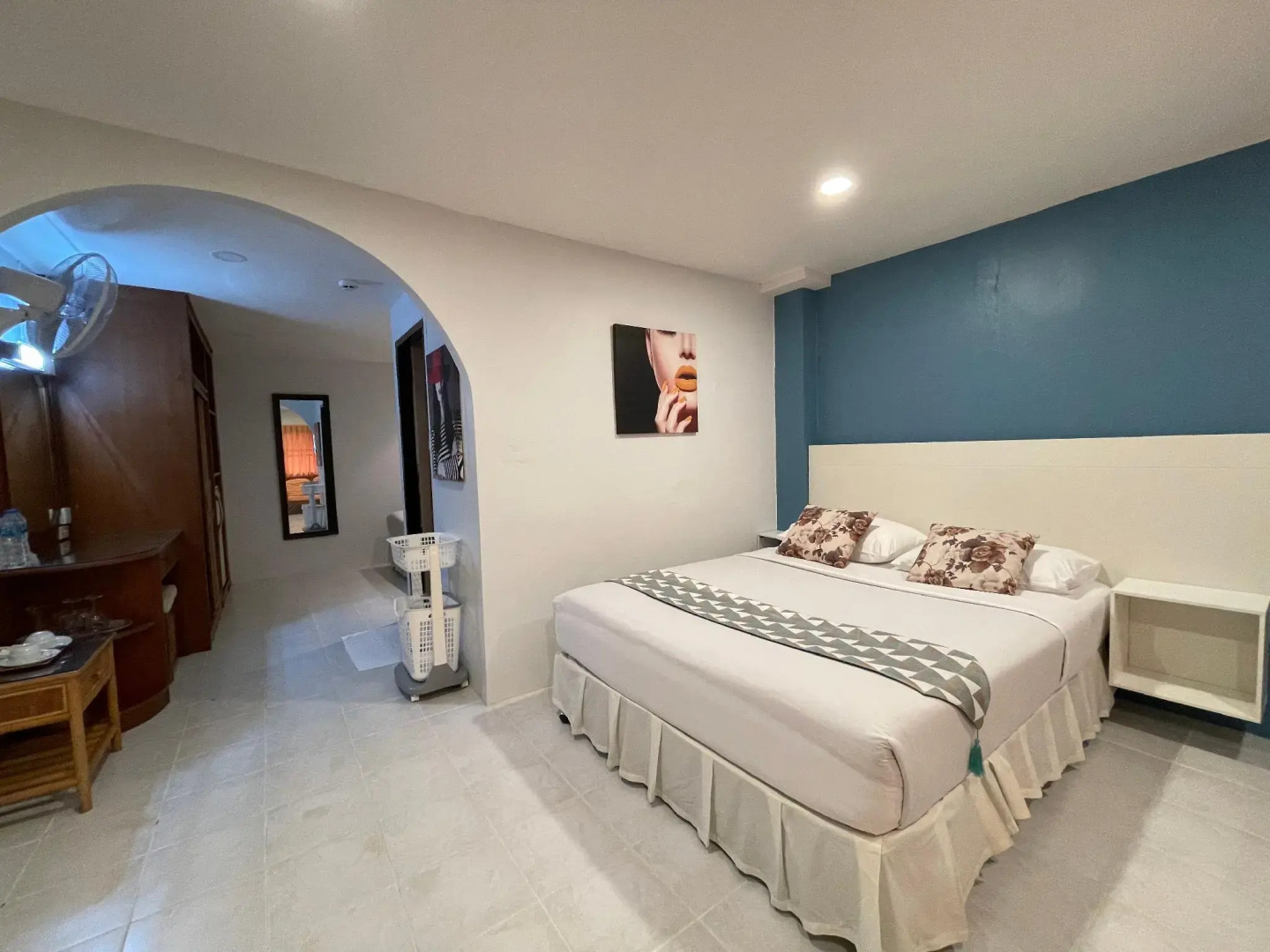 Photo - Summer Breeze Hotel