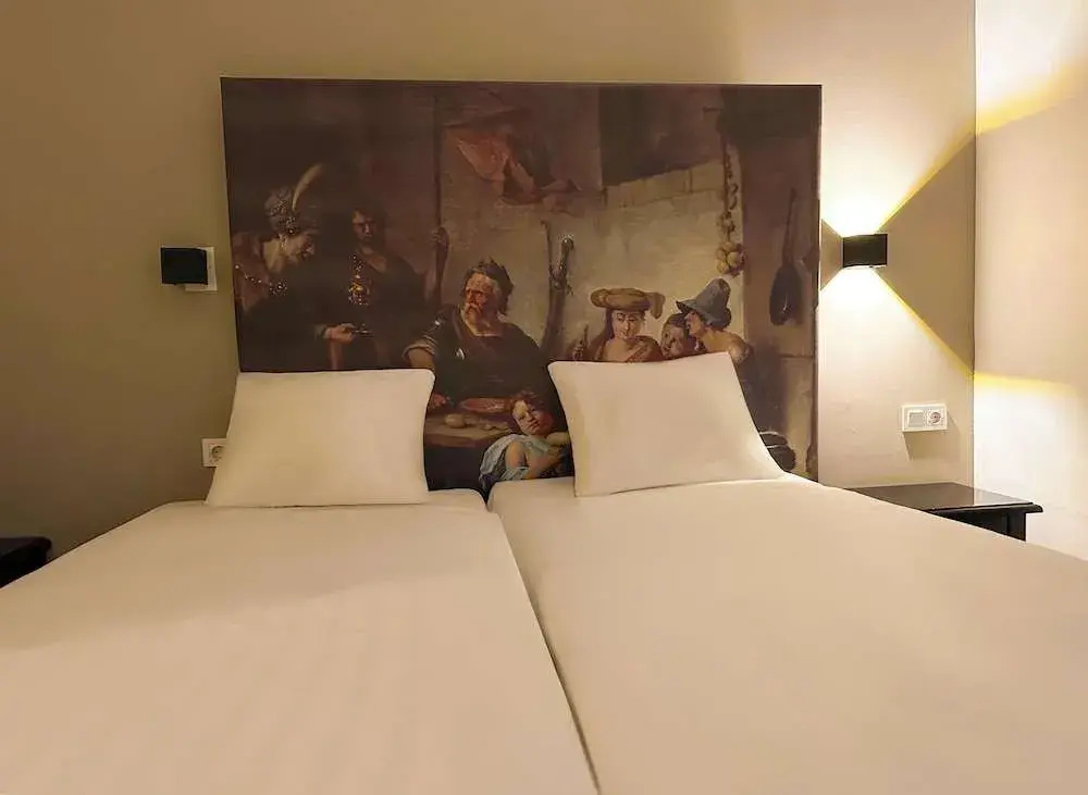 Photo - HOTELUX Amsterdam Airport Hotel