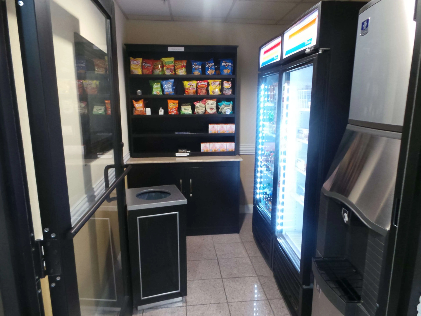 Photo - SureStay Plus Hotel by Best Western Alvin