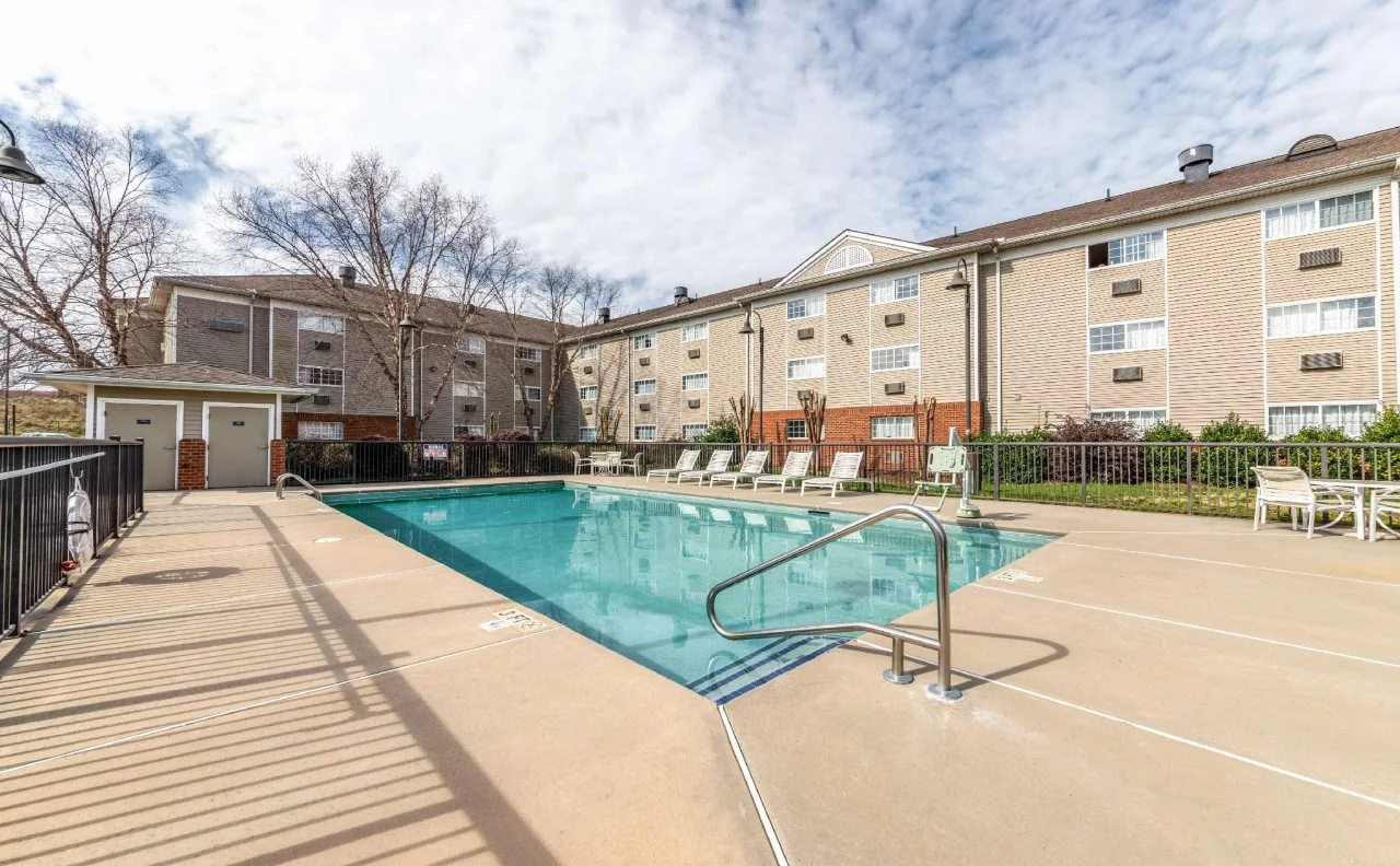 Photo - HomeTowne Studios & Suites by Red Roof Charlotte - Concord