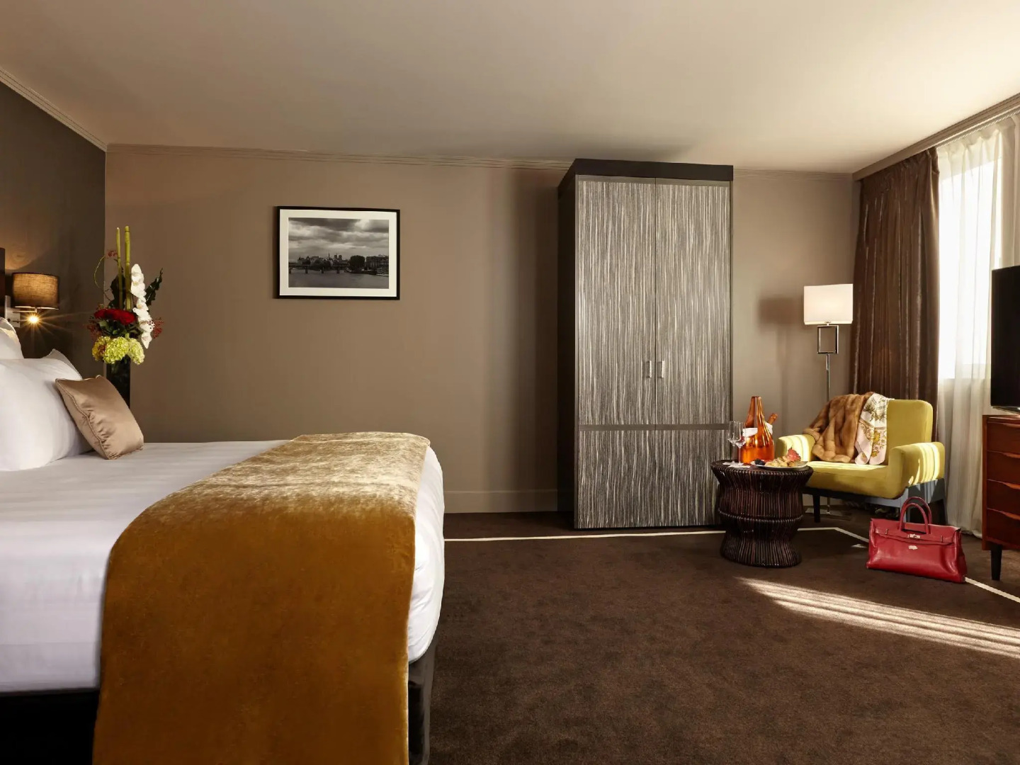 Photo - The One Alma Paris