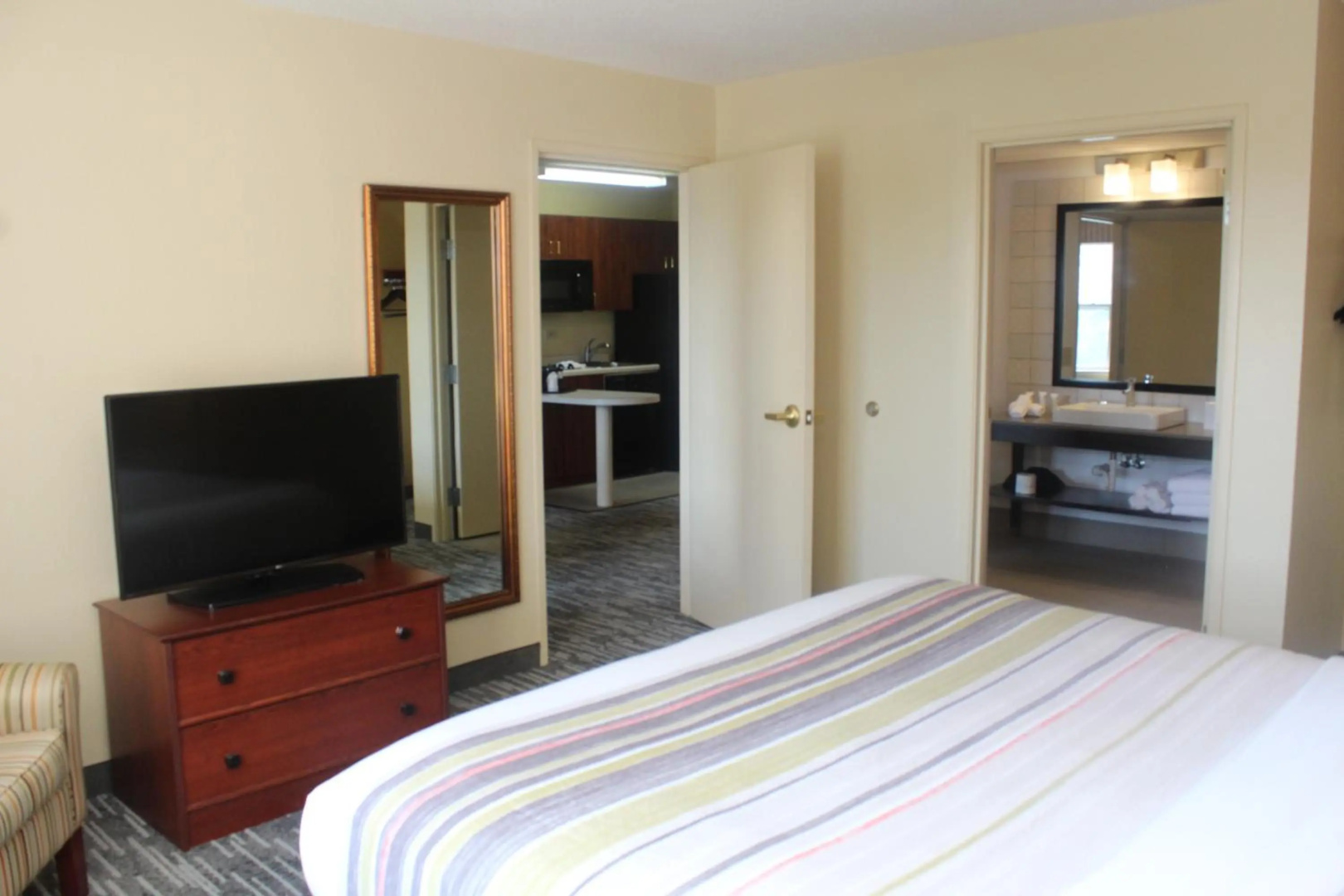Foto - Country Inn & Suites by Radisson, Crystal Lake, IL