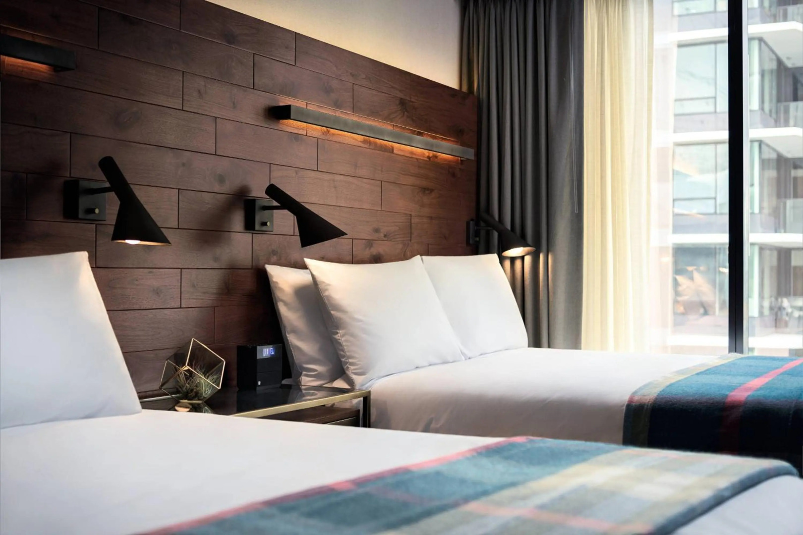 Photo - the DOUGLAS, Autograph Collection