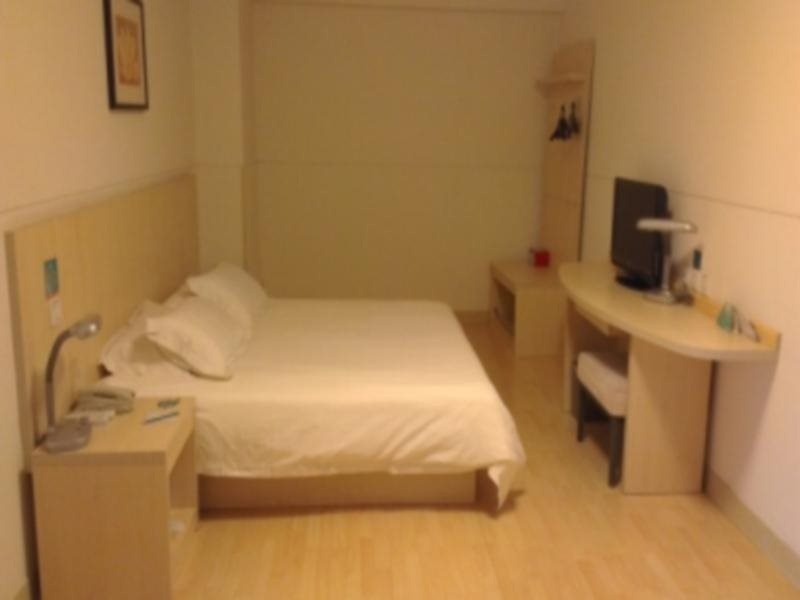 Jinjiang Inn Zhengzhou Hanghai Road