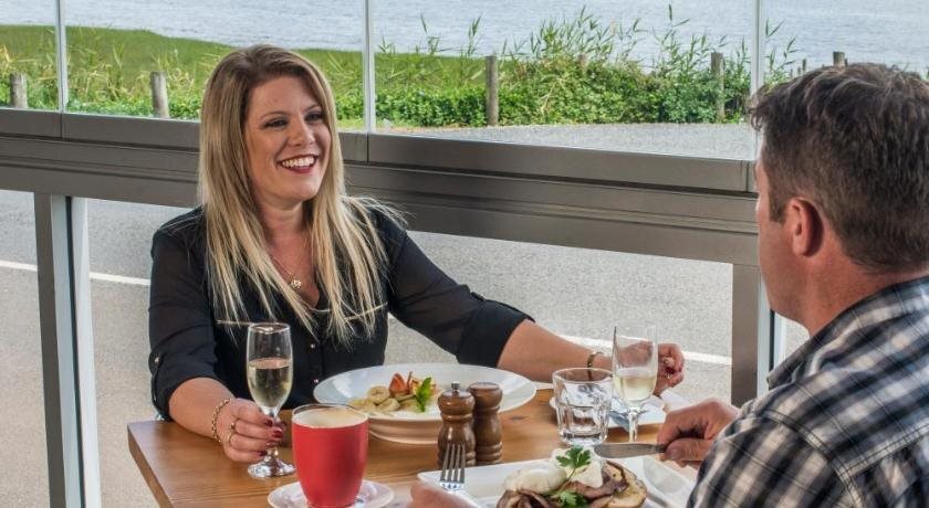 Photo - Rosevears Riverview Hotel