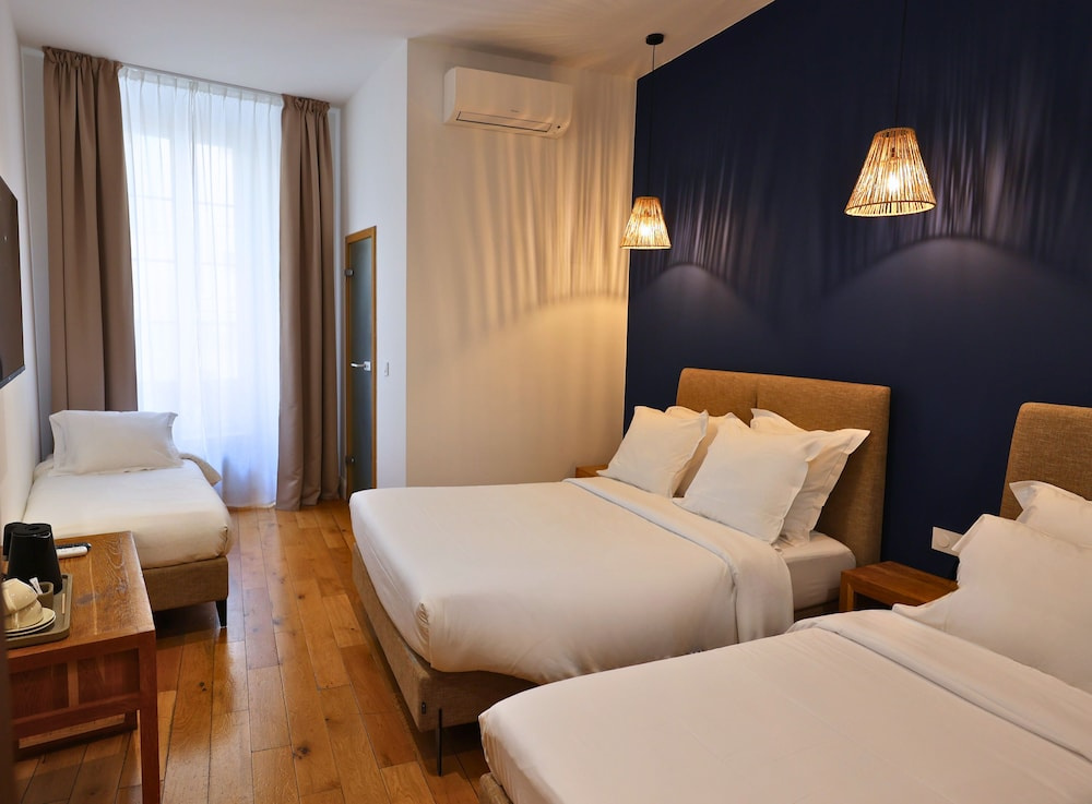 Photo - Hotel De La Mer