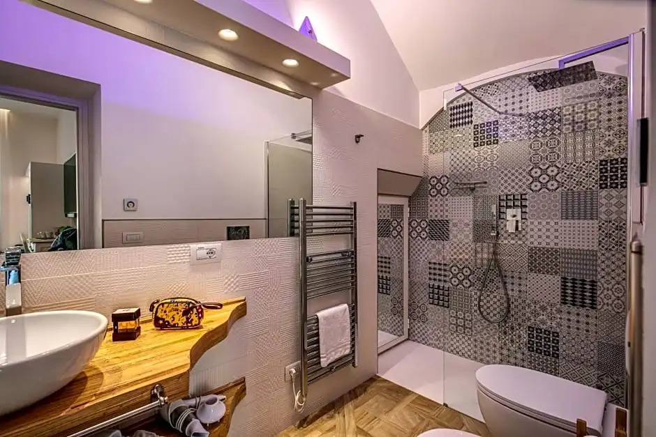 Photo - Sorrento Square Suites