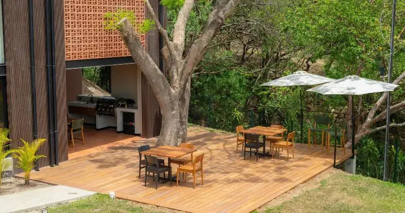 Photo - BEE Suites San José - Santa Ana