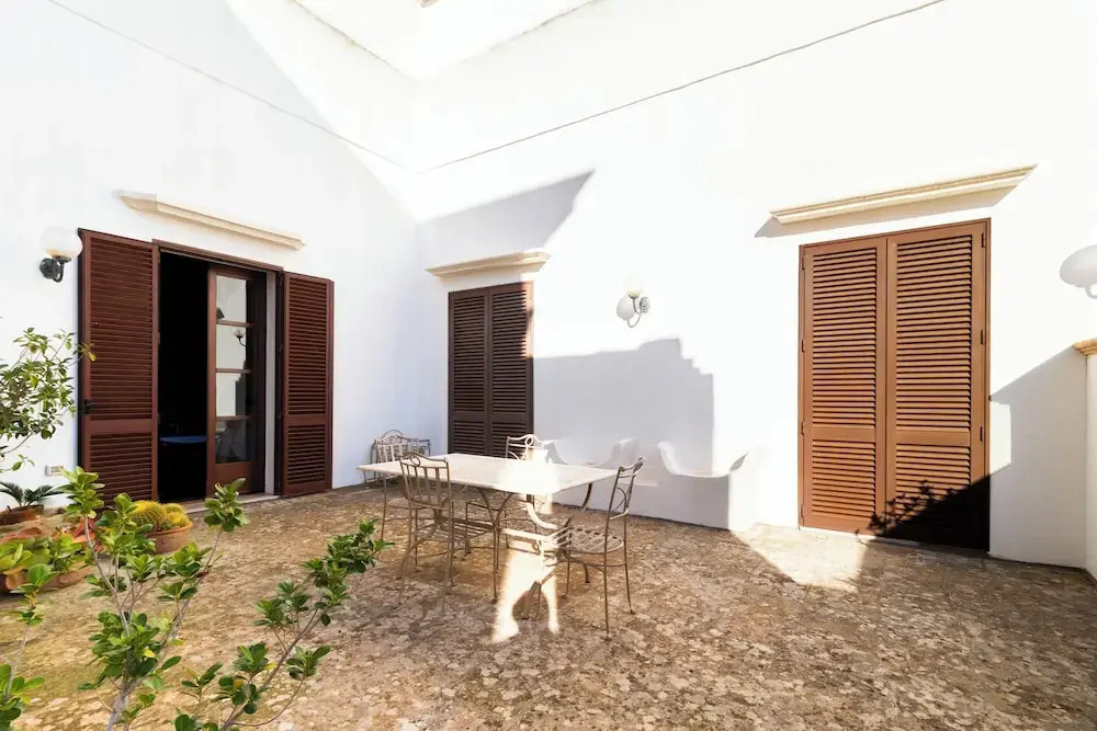 Photo - Palazzo Insula