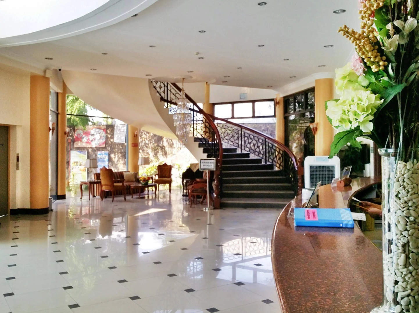 Crown Royale Hotel