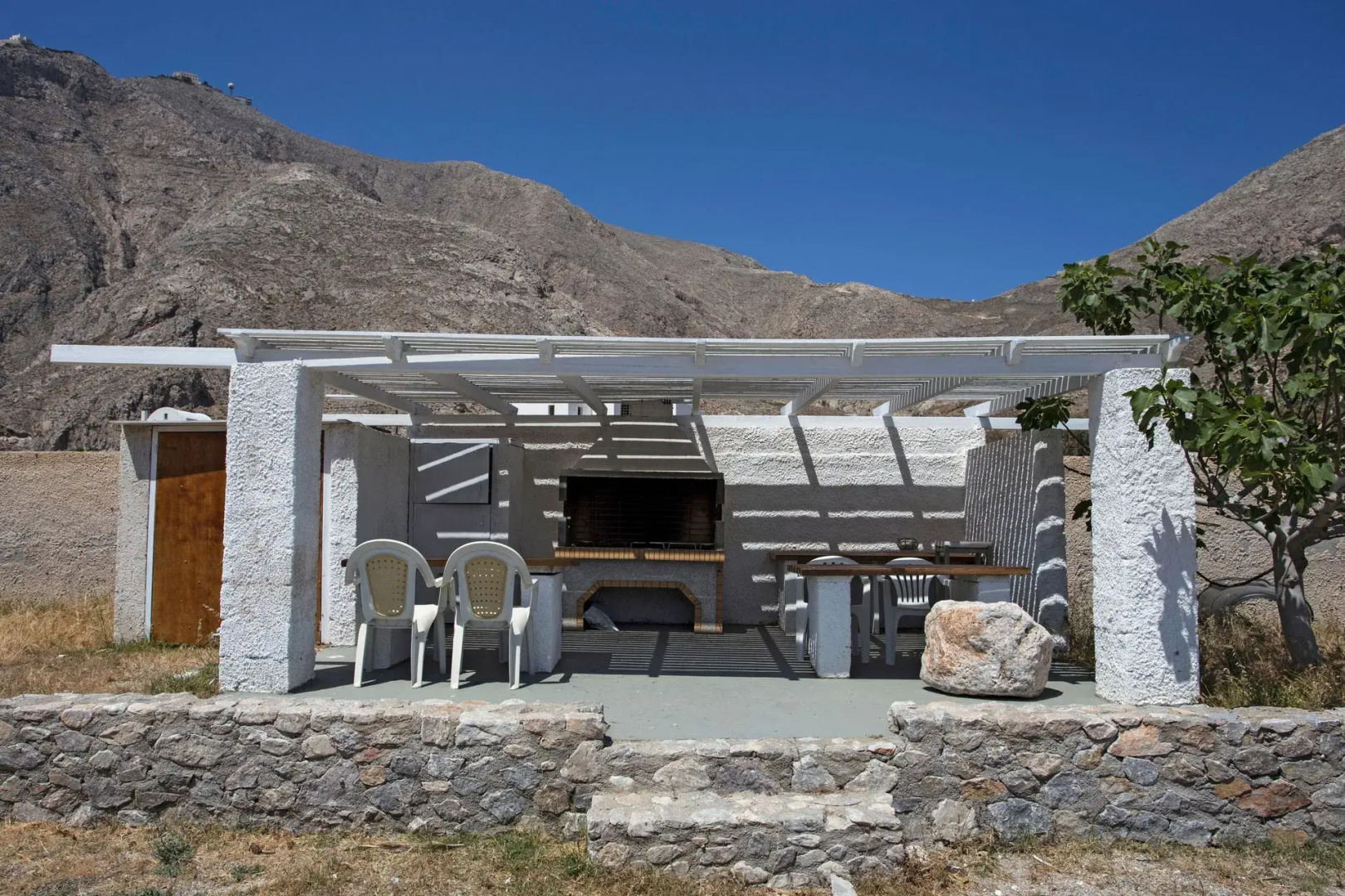 Foto - Birds Villa Apartments with Heated Pool - Including Car and Breakfast