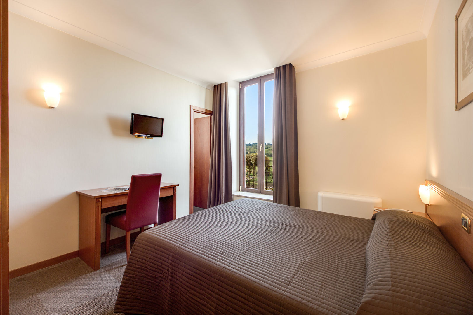 Photo - Romoli Hotel