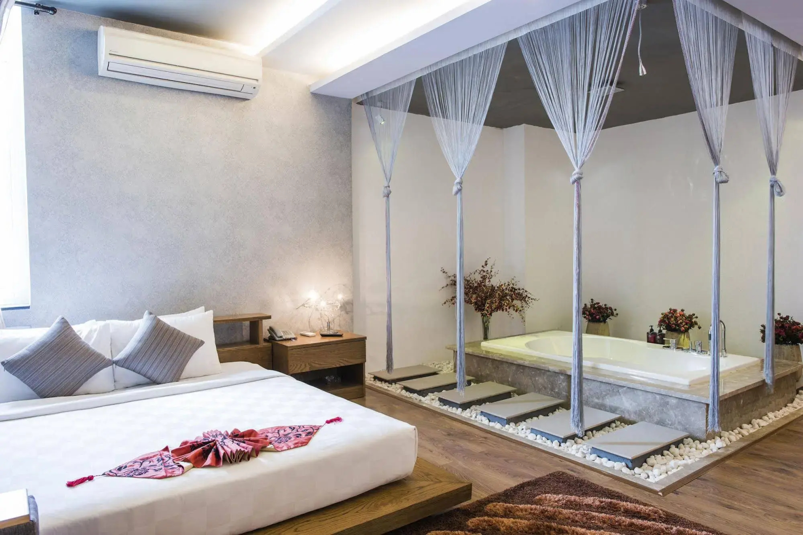 Photo - Valentine Hotel