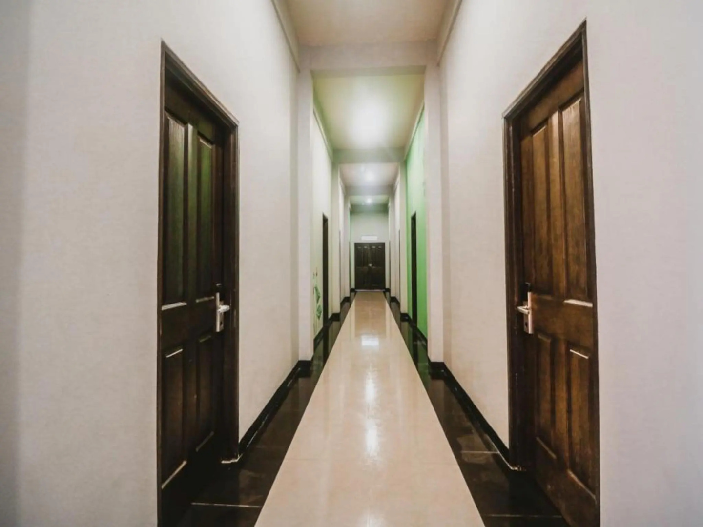 Photo - RedDoorz Plus near Mall Slipi Jaya