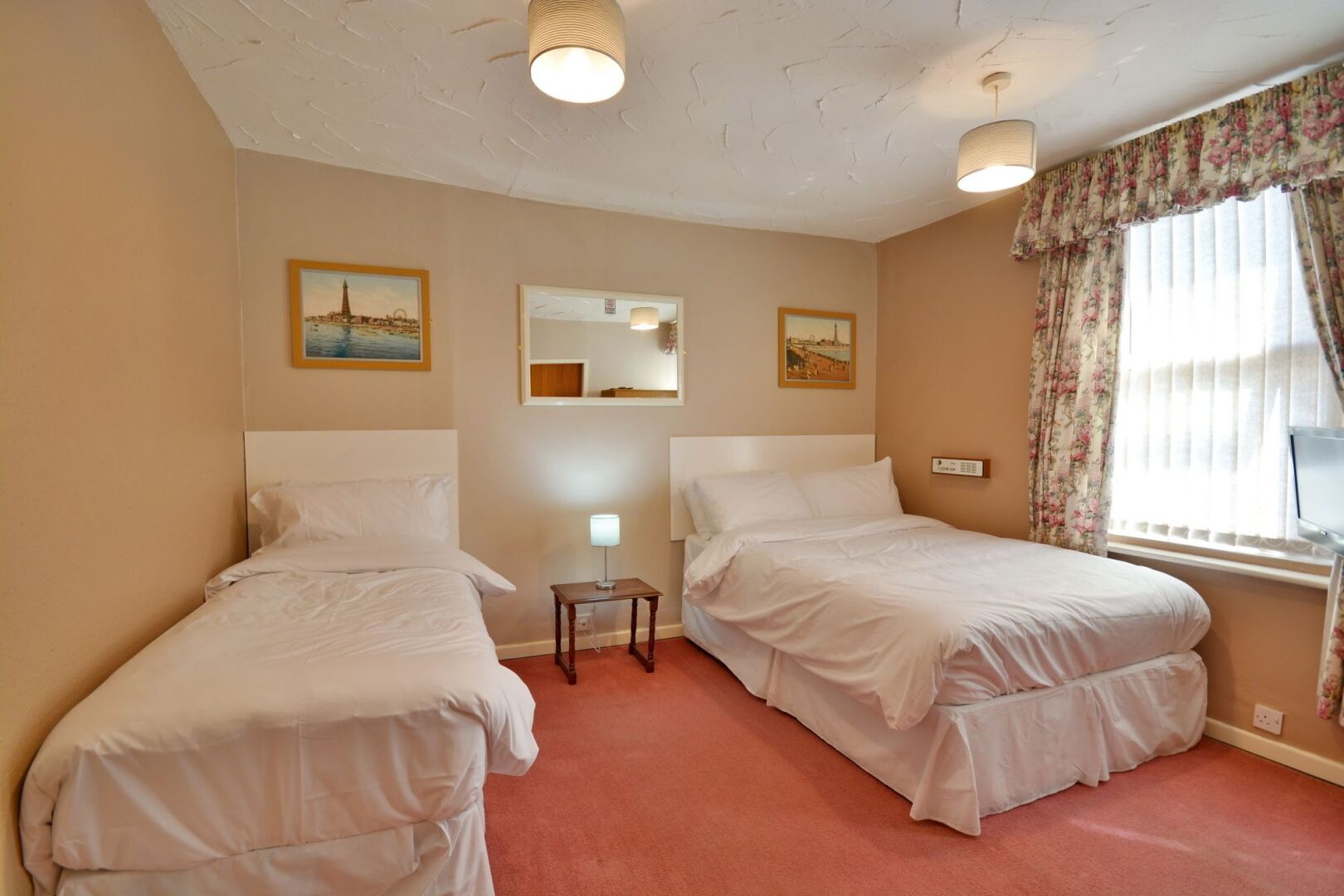 Photo - Royal Oakwell Hotel