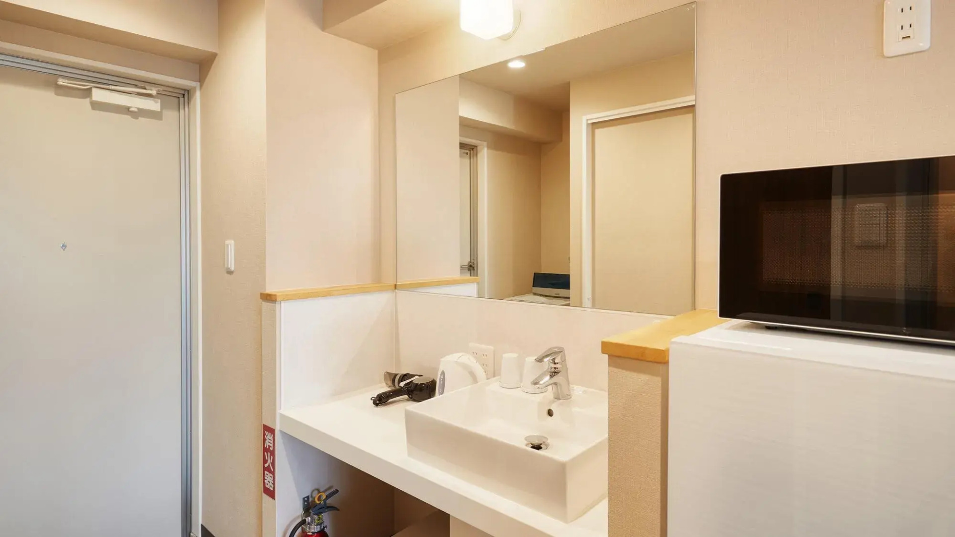 Foto - New Normal Hotel in MATSUYAMA ニューノーマルホテルイン松山