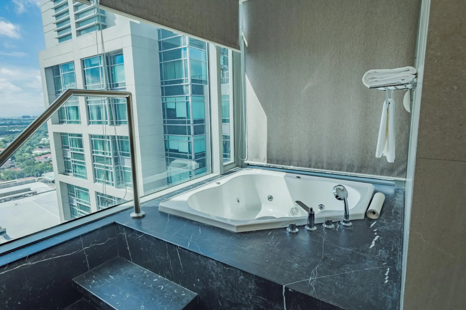 Foto - Ascott Makati