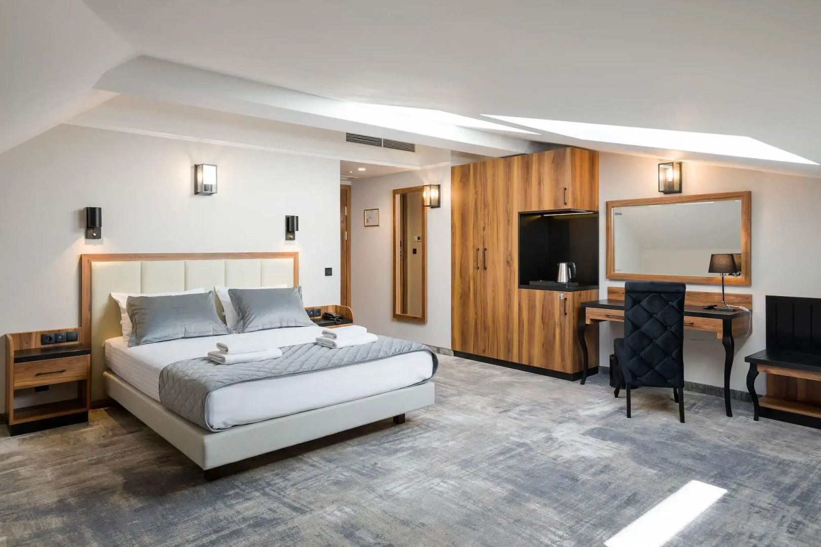 Photo - Sky Hotel Kraków