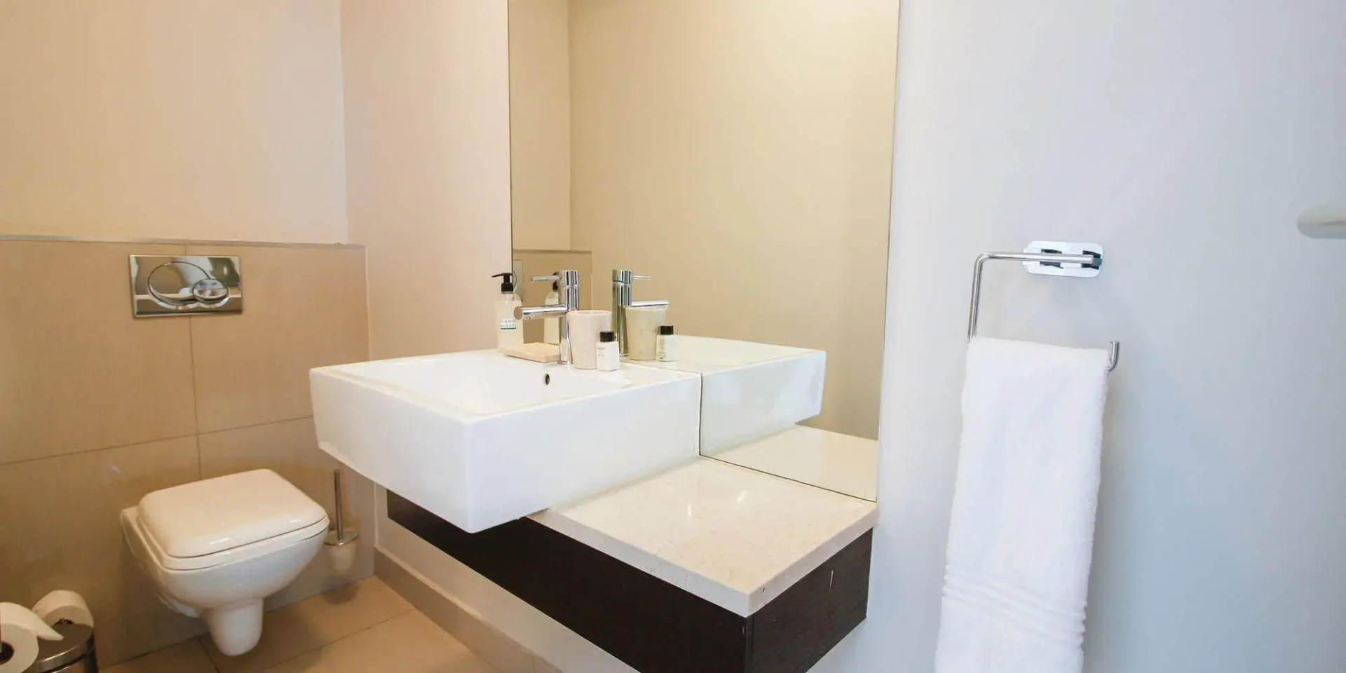 Photo - The Crystal Apartments